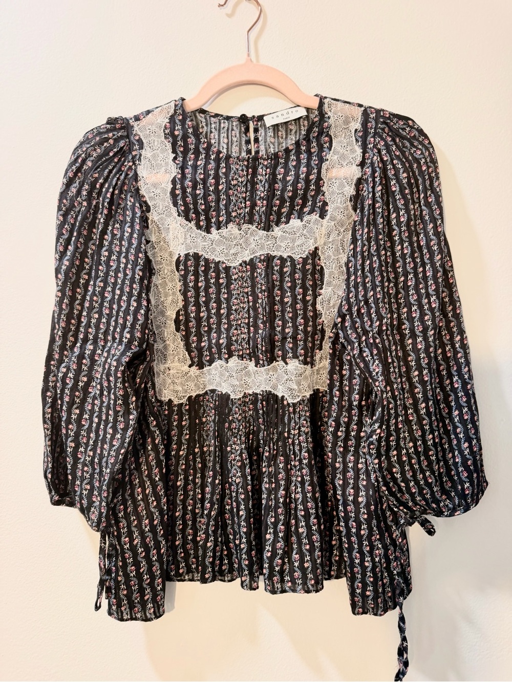 Sandro Paris Sz 3 US Equivilant size 8 Women's Peasant Floral Lace Top Designer